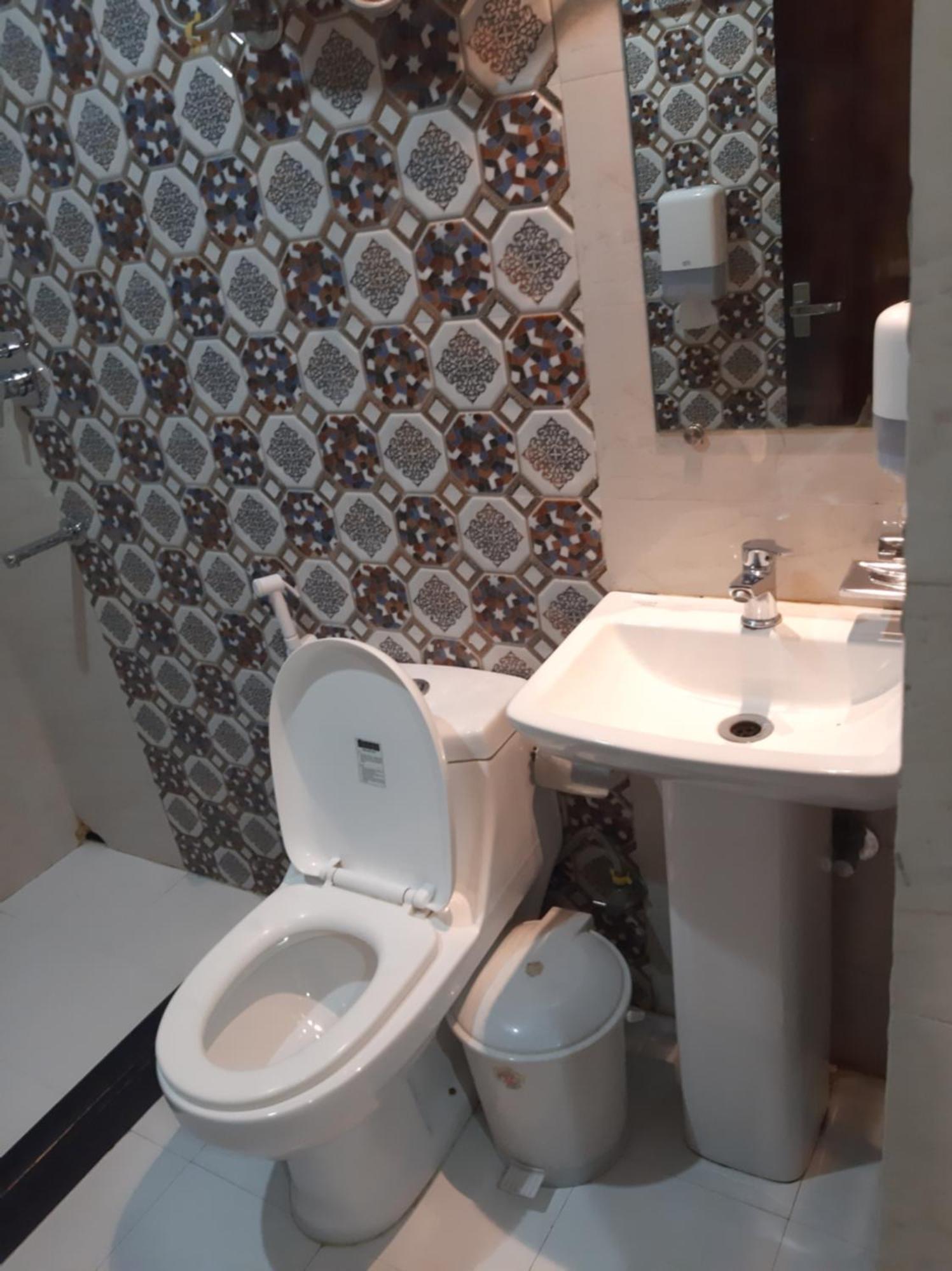 כלכותה Hotel Platinum מראה חיצוני תמונה