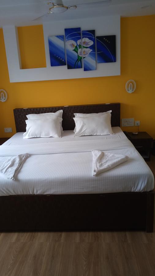 כלכותה Hotel Platinum מראה חיצוני תמונה