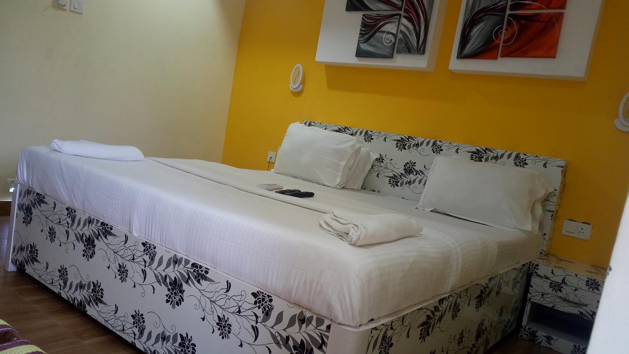 כלכותה Hotel Platinum מראה חיצוני תמונה