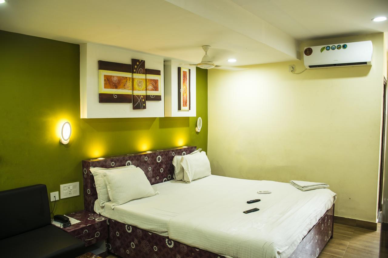 כלכותה Hotel Platinum מראה חיצוני תמונה